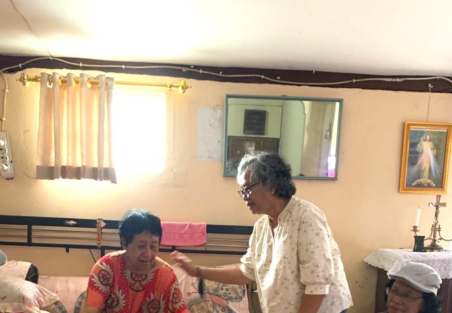 Mengunjungi Ibu Titin yg terdampak banjir yg putri satu2nya 30 th usianya mengalami disabilitas 2 yang ini_1